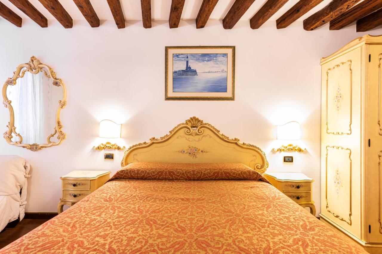 Ca' Pinelli Apartment Venice Luaran gambar