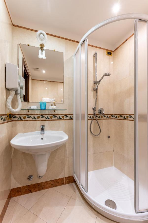 Ca' Pinelli Apartment Venice Luaran gambar