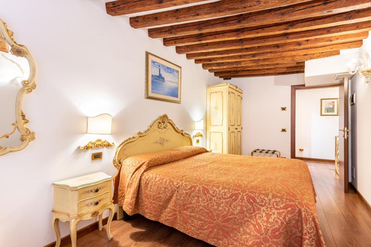 Ca' Pinelli Apartment Venice Luaran gambar