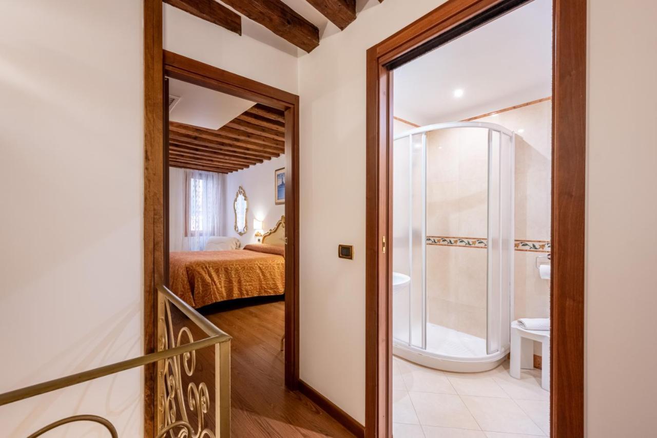 Ca' Pinelli Apartment Venice Luaran gambar