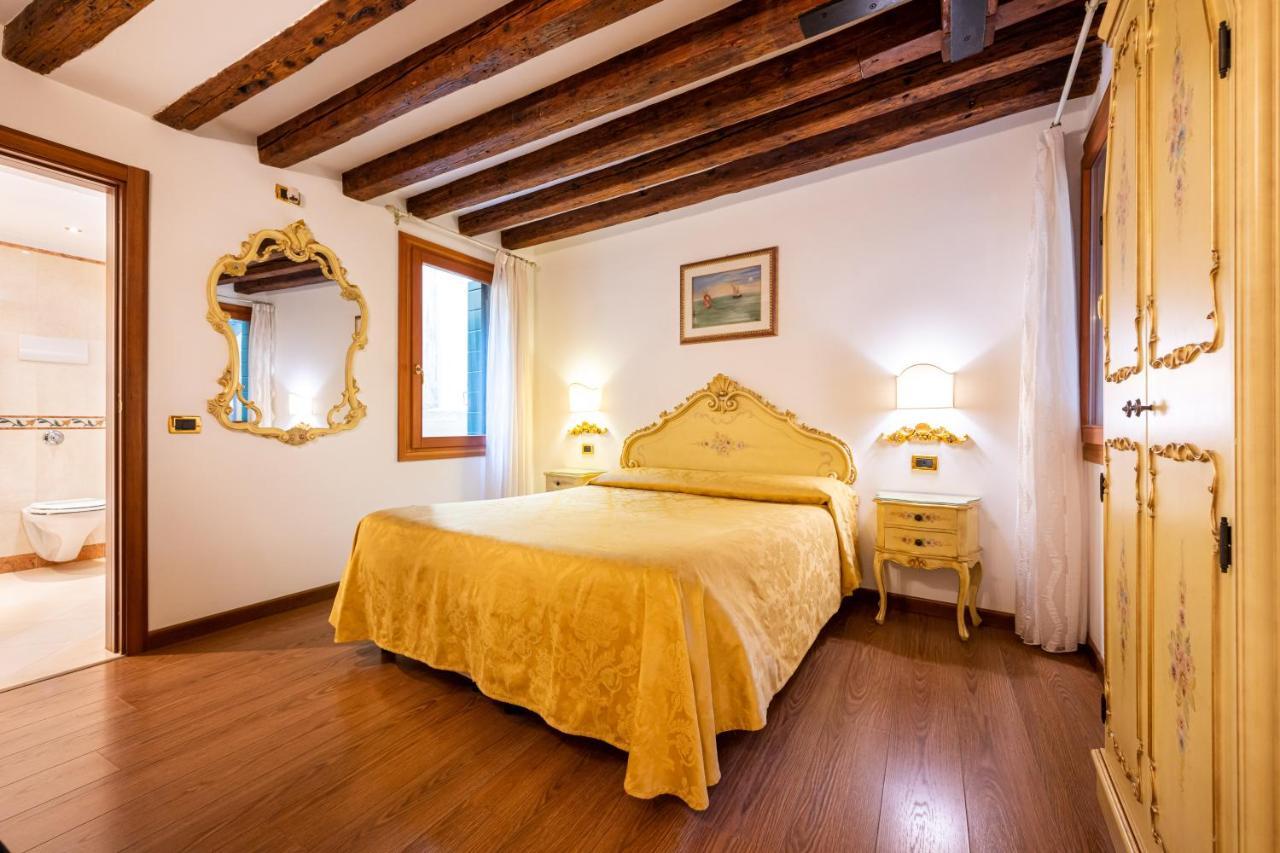 Ca' Pinelli Apartment Venice Luaran gambar