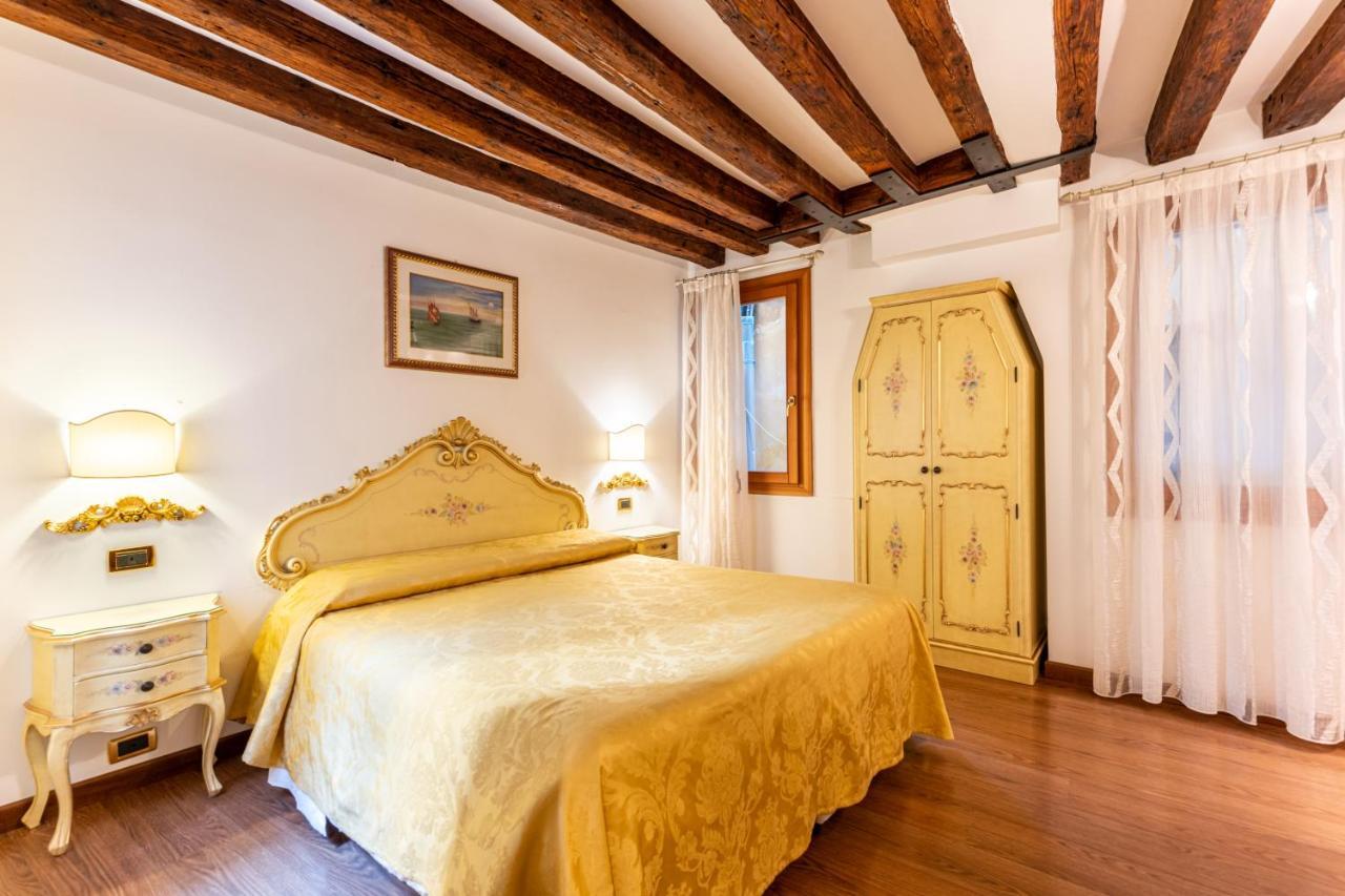 Ca' Pinelli Apartment Venice Luaran gambar