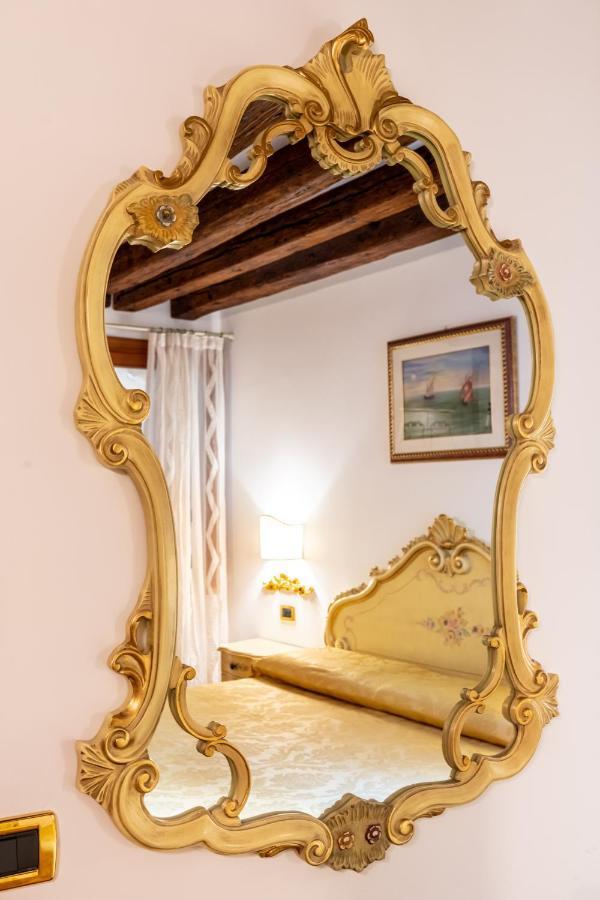Ca' Pinelli Apartment Venice Luaran gambar